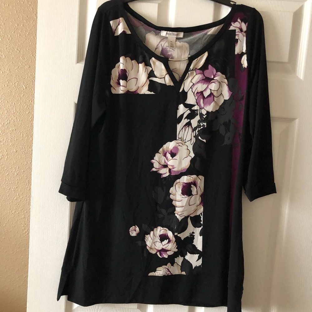 White House/Black Market Tunic Top